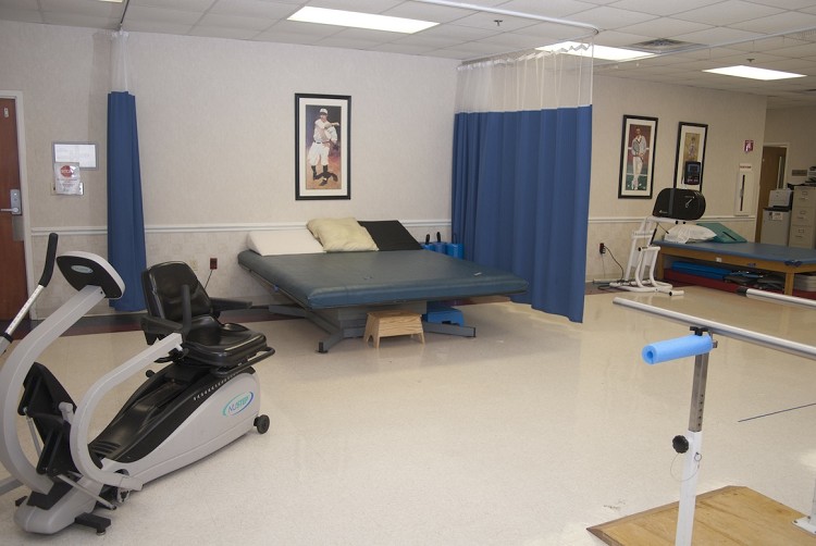 Bootstrap via serper_images (https://seniorcarefinder.com/providers/28476/tn/hendersonville/nhc-healthcare-hendersonville)