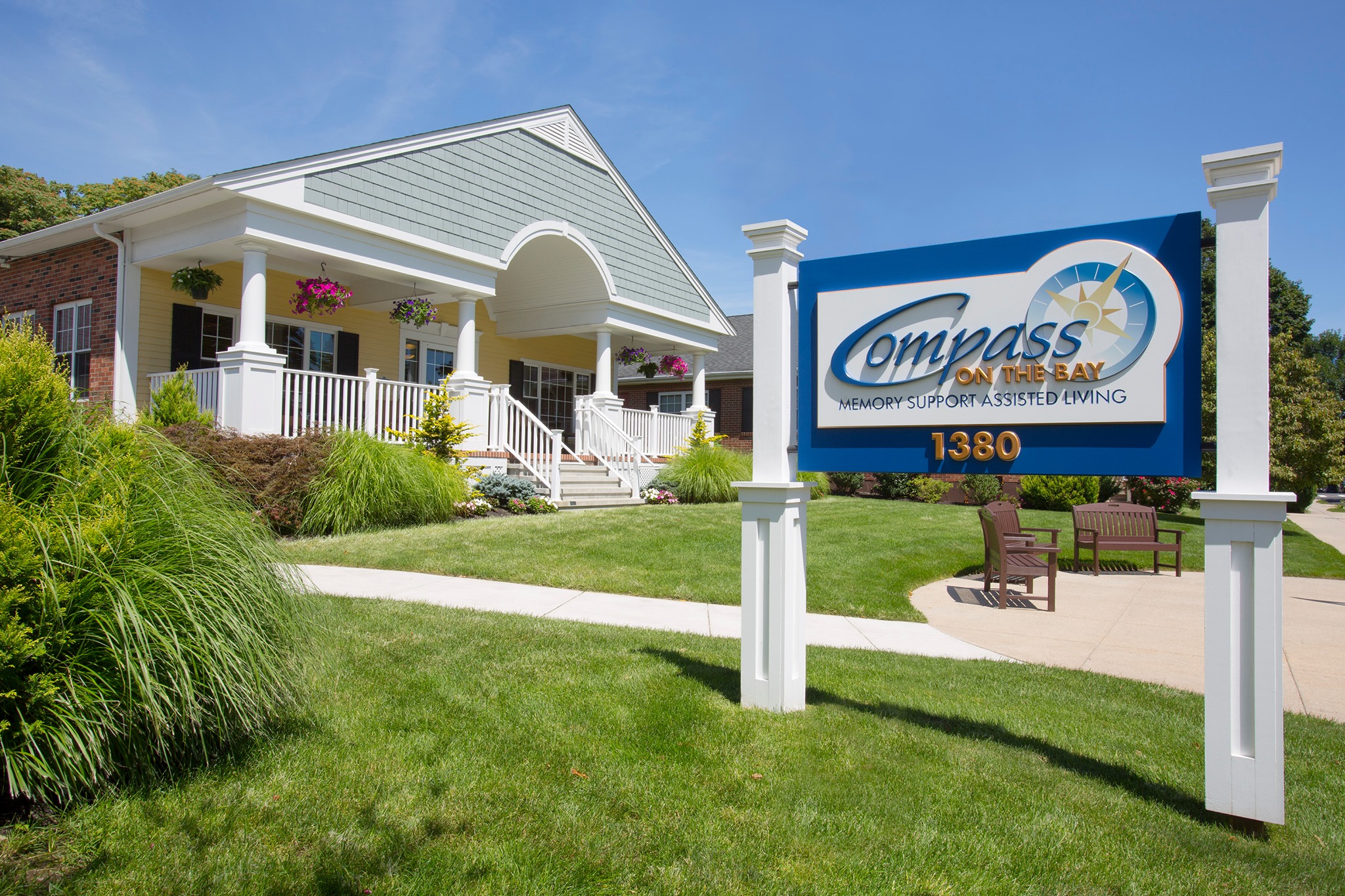 compass-on-the-bay-image-1