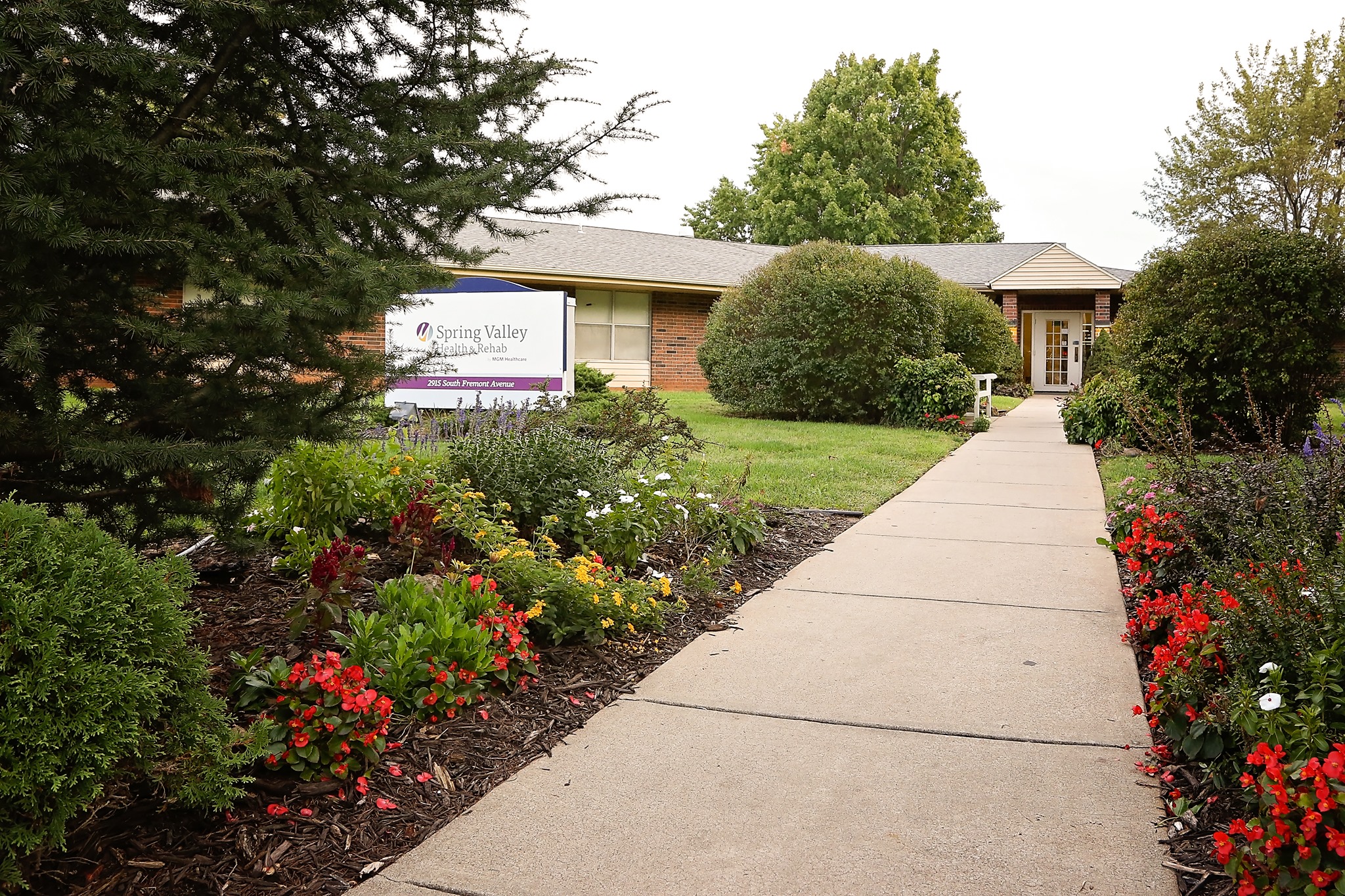 spring-valley-assisted-living-facility-image-1